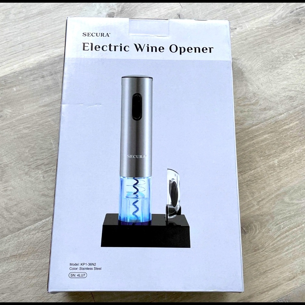 NIB Electric Wine Bottle Opener